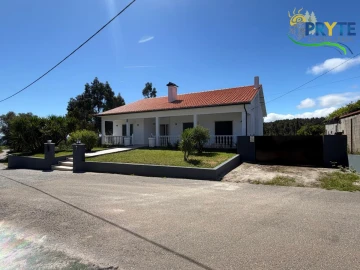 Moradia T3 para Venda em Vila Facaia