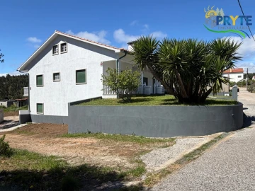 Moradia T3 para Venda em Vila Facaia