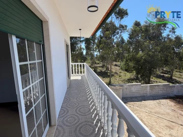 Moradia T3 para Venda em Vila Facaia