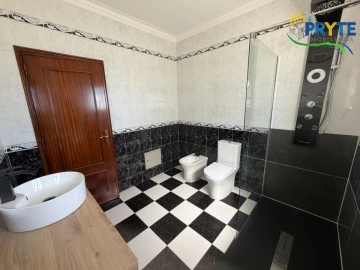 Moradia T3 para Venda em Vila Facaia