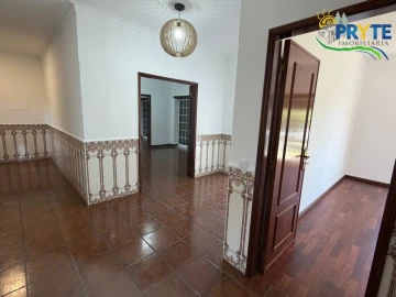 Moradia T3 para Venda em Vila Facaia