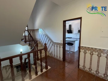 Moradia T3 para Venda em Vila Facaia