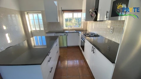 Moradia T3 para Venda em Vila Facaia