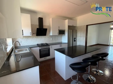 Moradia T3 para Venda em Vila Facaia