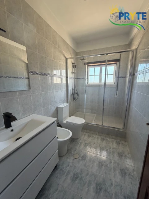 Moradia T3 para Venda em Vila Facaia