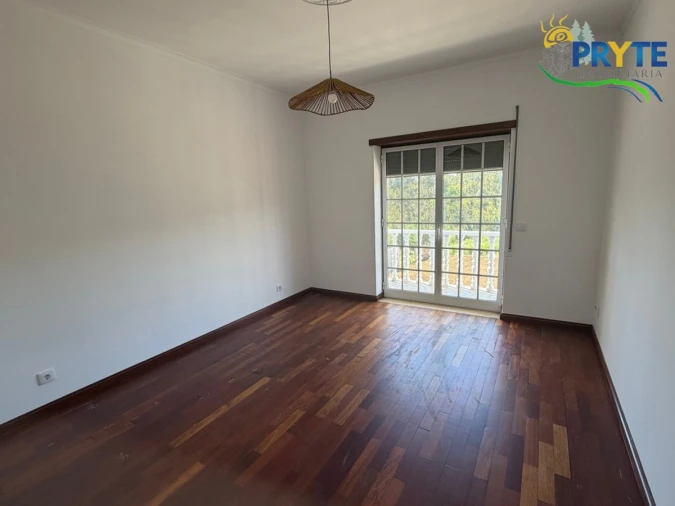 Moradia T3 para Venda em Vila Facaia Foto 13