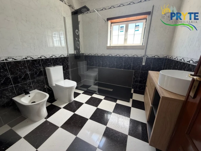 Moradia T3 para Venda em Vila Facaia Foto 17