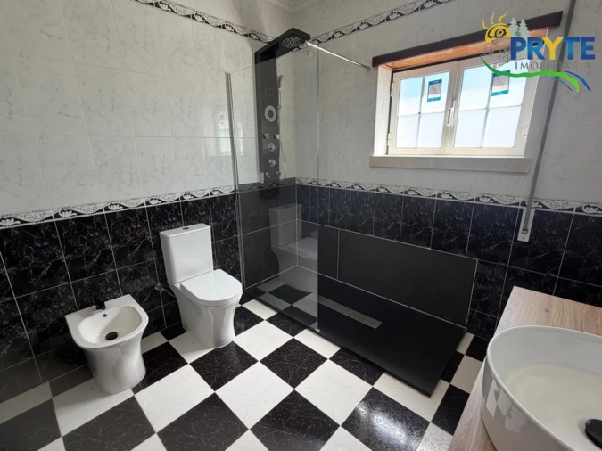 Moradia T3 para Venda em Vila Facaia Foto 19