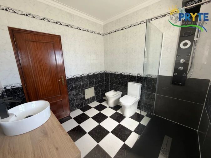 Moradia T3 para Venda em Vila Facaia Foto 20