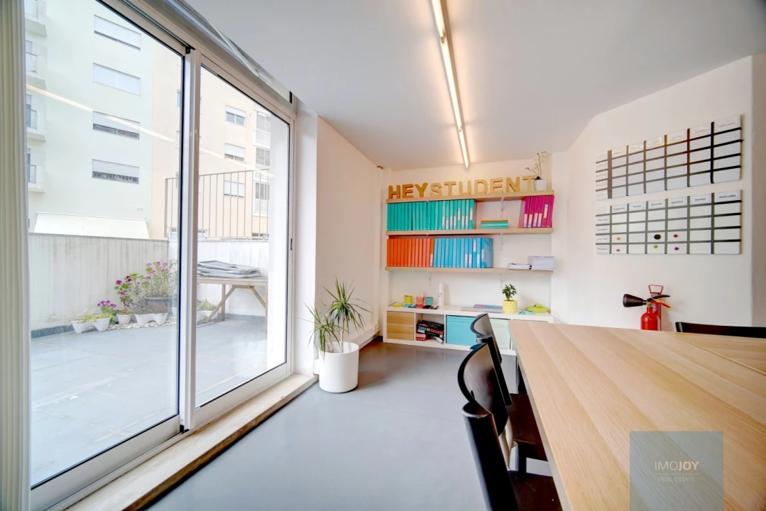 Loja para Arrendamento em Parque das Nações Foto 3