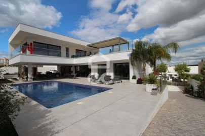 Moradia T3 para Venda em São Silvestre