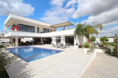 Moradia T3 para Venda em São Silvestre