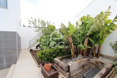 Moradia T3 para Venda em São Silvestre