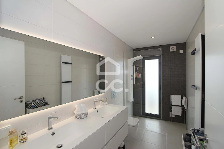 Moradia T3 para Venda em São Silvestre Foto 15