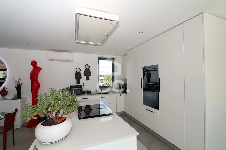 Moradia T3 para Venda em São Silvestre Foto 6