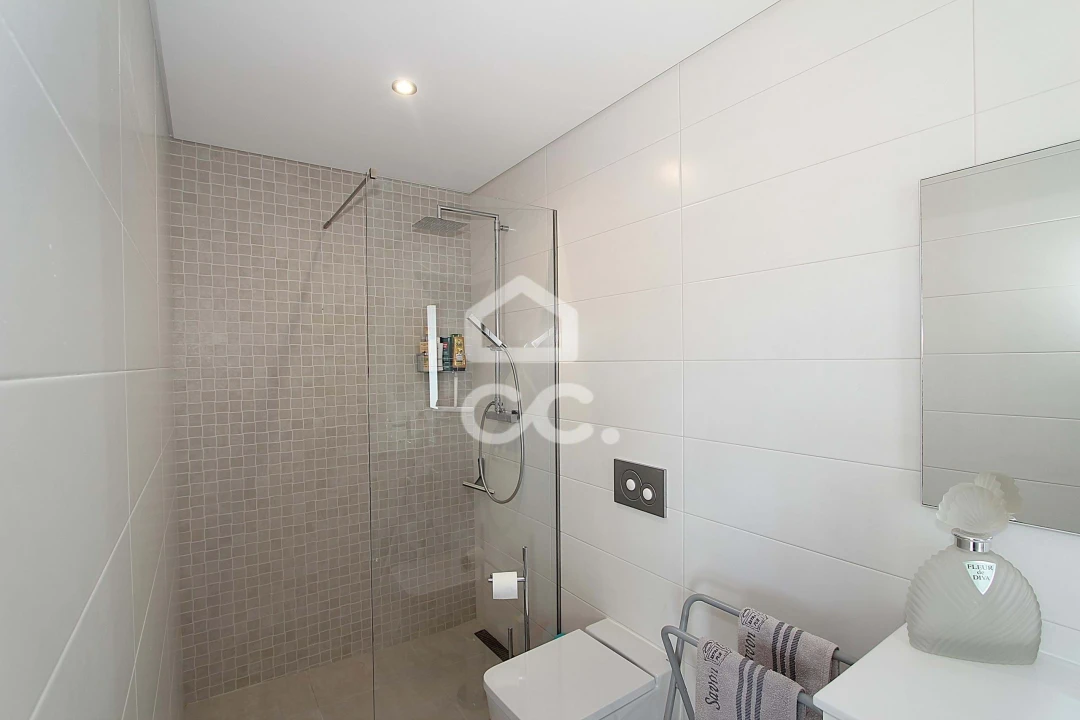 Moradia T3 para Venda em São Silvestre Foto 19