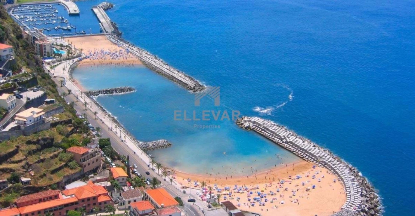 Terreno para Venda em Calheta Foto 1