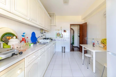 Apartamento T2 para Venda em Lagos (São Sebastião e Santa Maria)