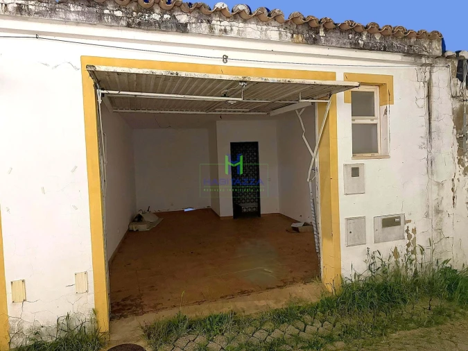 Prédio para Venda em Lagos (São Sebastião e Santa Maria) Foto 4