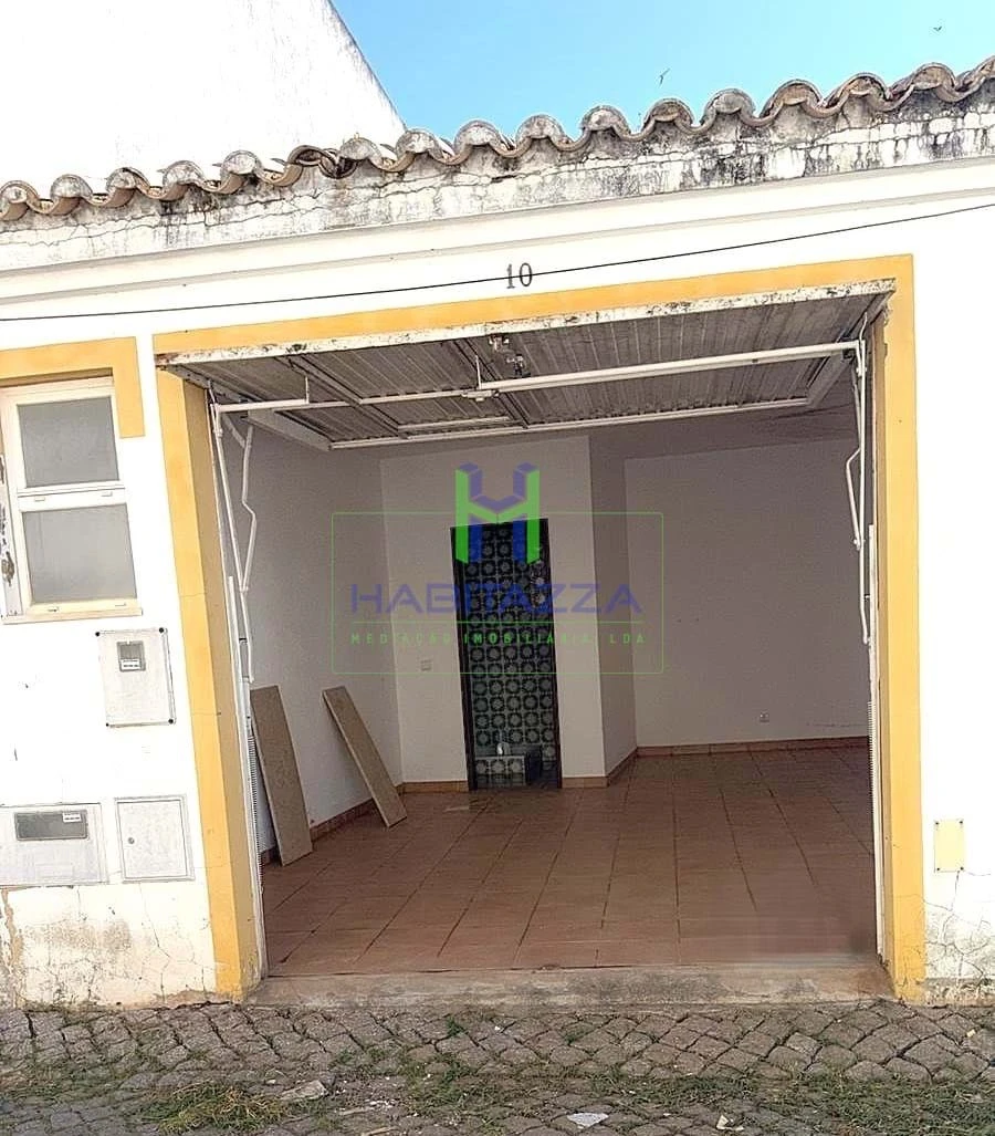 Prédio para Venda em Lagos (São Sebastião e Santa Maria) Foto 6