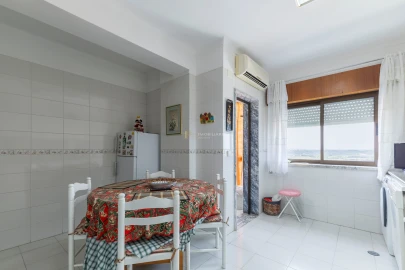 Apartamento T4 para Venda em Marvila, Ribeira Santarém, São Salvador, São Nicolau
