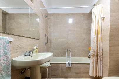 Apartamento T4 para Venda em Marvila, Ribeira Santarém, São Salvador, São Nicolau