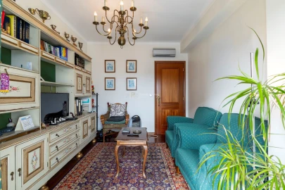 Apartamento T4 para Venda em Marvila, Ribeira Santarém, São Salvador, São Nicolau