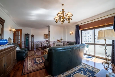 Apartamento T4 para Venda em Marvila, Ribeira Santarém, São Salvador, São Nicolau