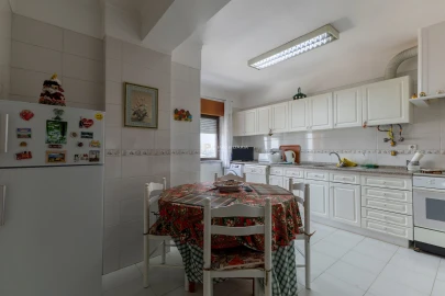 Apartamento T4 para Venda em Marvila, Ribeira Santarém, São Salvador, São Nicolau