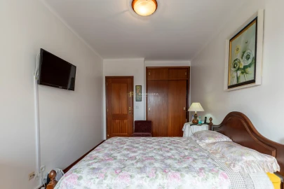 Apartamento T4 para Venda em Marvila, Ribeira Santarém, São Salvador, São Nicolau