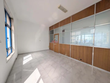 Negócio para Arrendamento em Seixal, Arrentela e Aldeia de Paio Pires