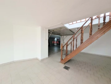 Negócio para Arrendamento em Seixal, Arrentela e Aldeia de Paio Pires