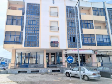 Negócio para Arrendamento em Seixal, Arrentela e Aldeia de Paio Pires