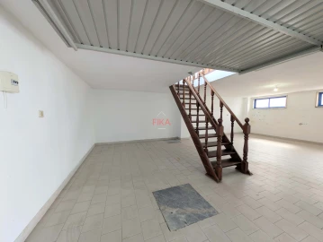 Negócio para Arrendamento em Seixal, Arrentela e Aldeia de Paio Pires