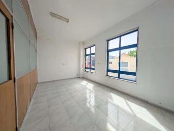 Negócio para Arrendamento em Seixal, Arrentela e Aldeia de Paio Pires