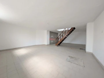 Negócio para Arrendamento em Seixal, Arrentela e Aldeia de Paio Pires