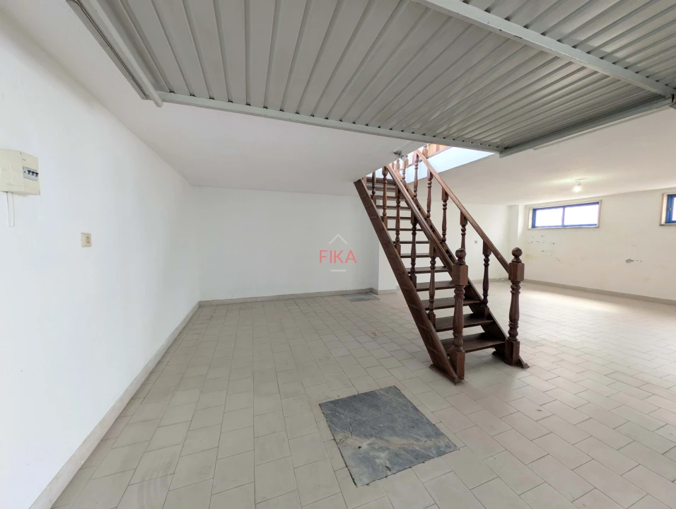 Negócio para Arrendamento em Seixal, Arrentela e Aldeia de Paio Pires Foto 18