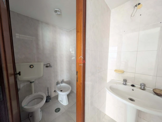 Negócio para Arrendamento em Seixal, Arrentela e Aldeia de Paio Pires Foto 8