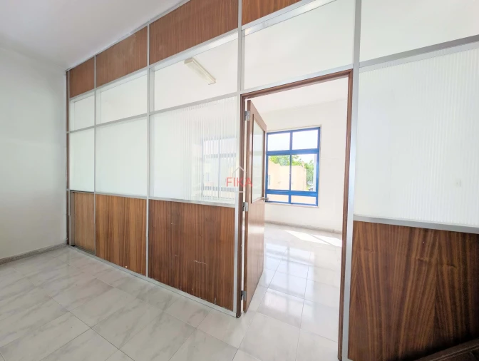 Negócio para Arrendamento em Seixal, Arrentela e Aldeia de Paio Pires Foto 9