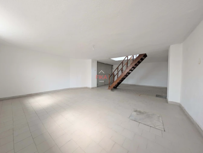 Negócio para Arrendamento em Seixal, Arrentela e Aldeia de Paio Pires Foto 16