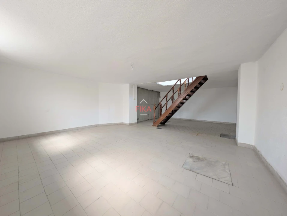 Negócio para Arrendamento em Seixal, Arrentela e Aldeia de Paio Pires Foto 16