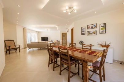 Moradia T3 para Venda em Luz