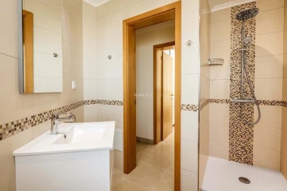 Moradia T3 para Venda em Luz