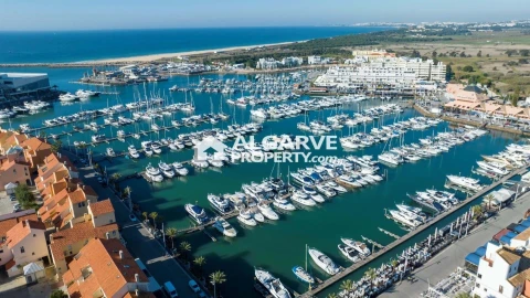 Terreno para Venda em Quarteira