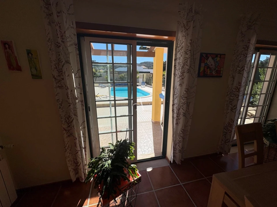 Moradia T4 para Venda em Alfeizerão Foto 8