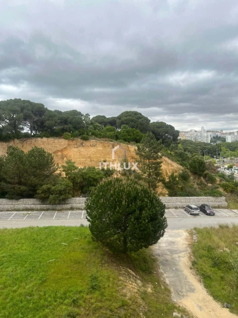 Apartamento T3 para Venda em Laranjeiro e Feijó