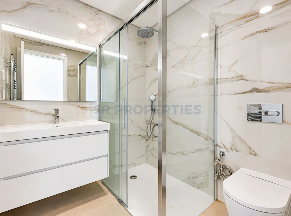 Apartamento T2 para Venda em Quarteira Foto 6