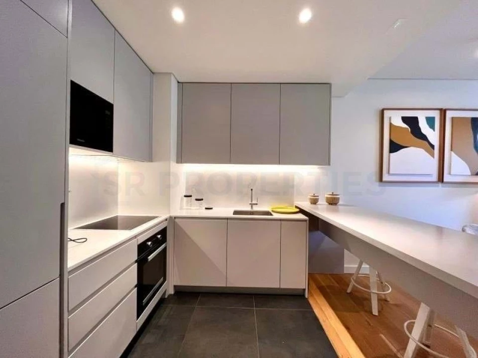 Apartamento T2 para Venda em Quarteira Foto 4