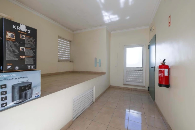 Apartamento T2 para Venda em Portimão Foto 19