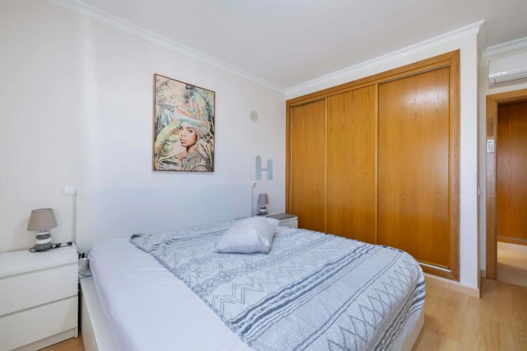 Apartamento T2 para Venda em Portimão Foto 14
